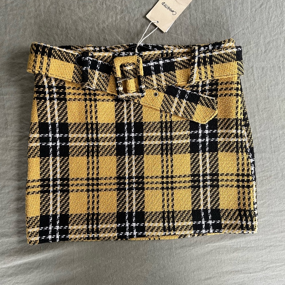 Plaid mini skirt